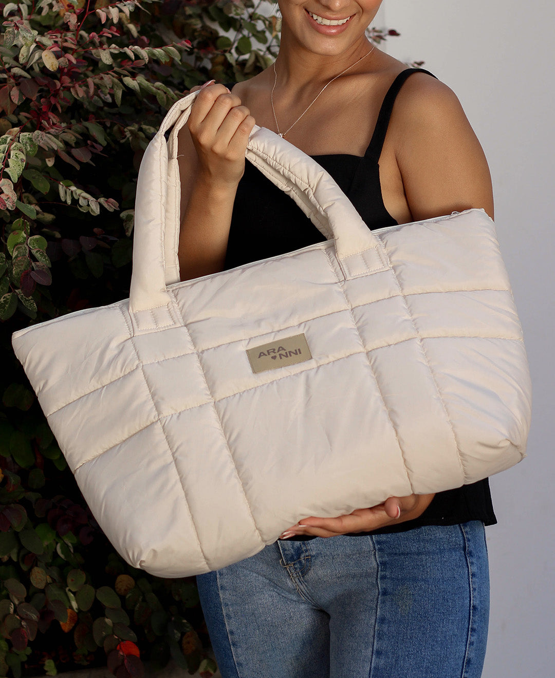 BOLSO PUFFER GRANDE BEIGE GENESIS