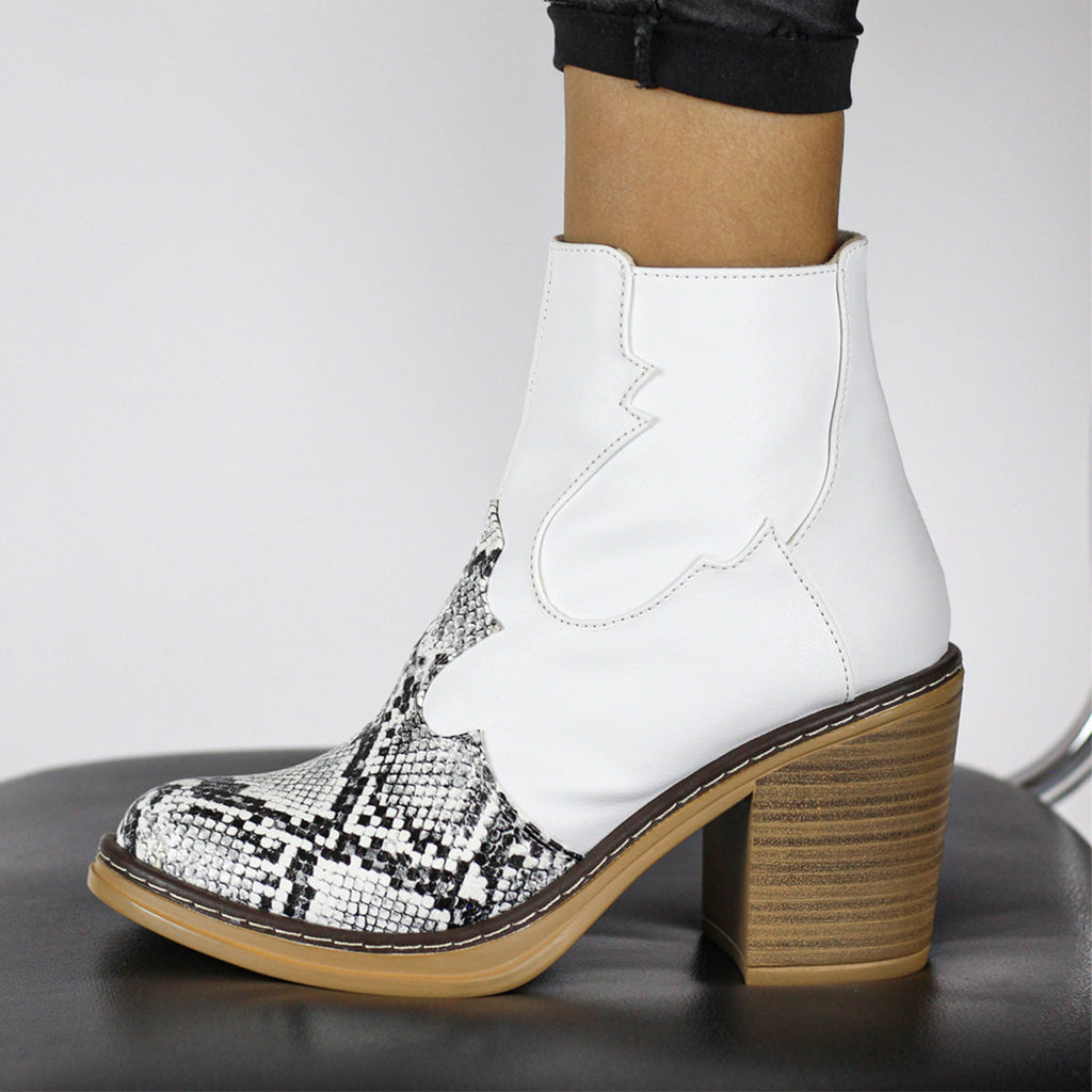 BOTINES REPTIL BLANCO  KIRA ARANNI