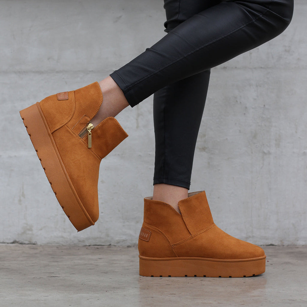 BOTINES CAMEL LUANA ARANNI