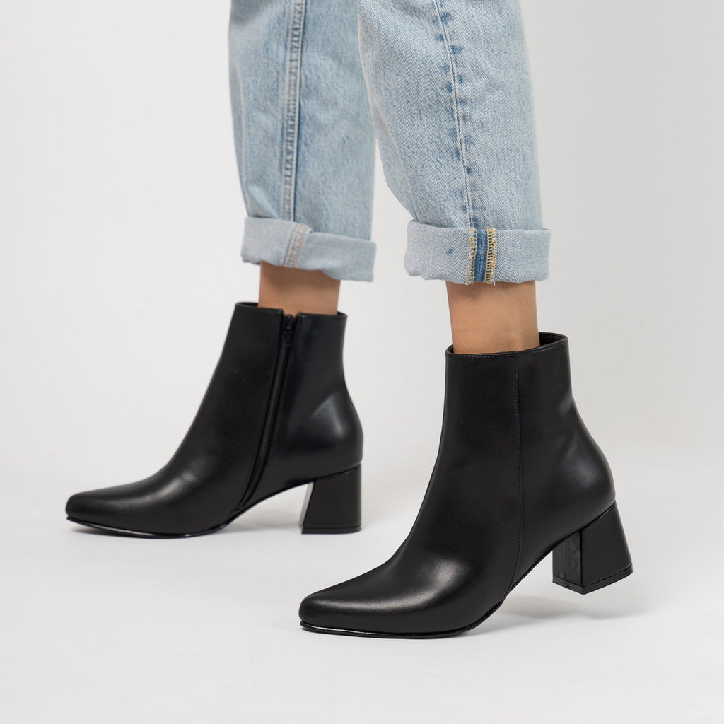 BOTINES NEGRO CRISTI ARANNI