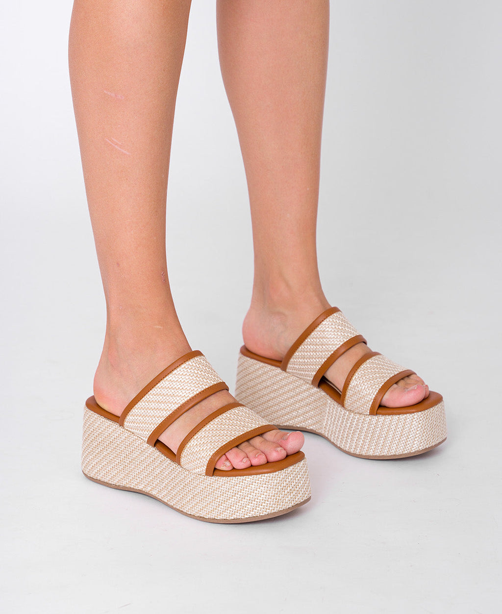 SANDALIA  CAMEL PAMELA ARANNI